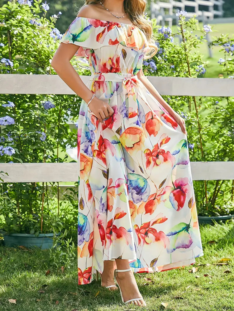 Berinda | Elegantes schulterfreies Kleid mit Blumendruck und Gürtel