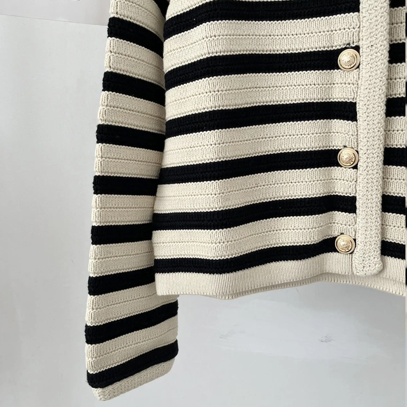 Loes  | Gestreifter modischer Cardigan