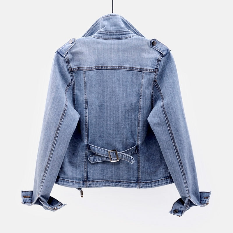 Candice's Die klassische Fusion-Denimjacke