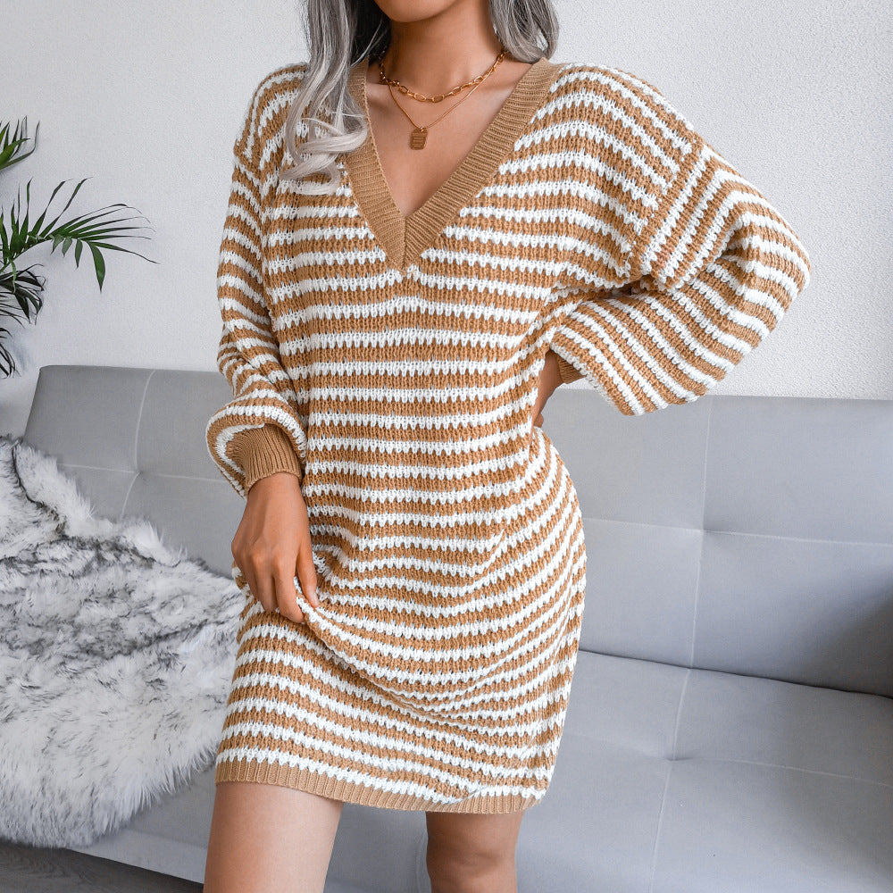 Emily | Stripe Frenzy Pulloverkleid mit V-Ausschnitt